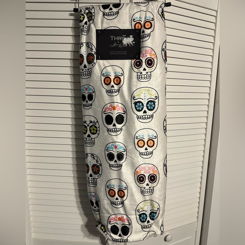 Marlo Lorenz Sugar Skull Patterned Decorative 50” x 70” Throw Blanket